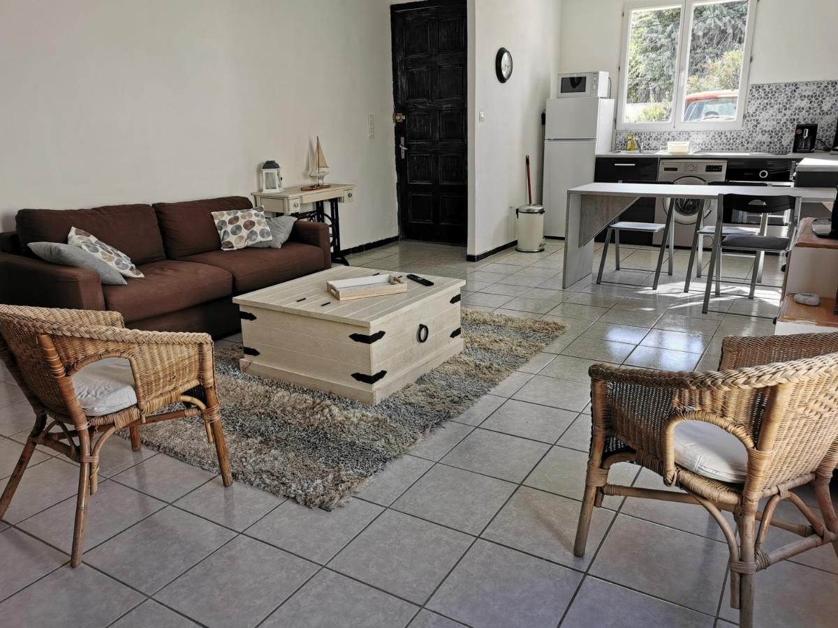 Appart Dans Maison Au Calme "Les Charmettes" Apartamento Vedène Exterior foto