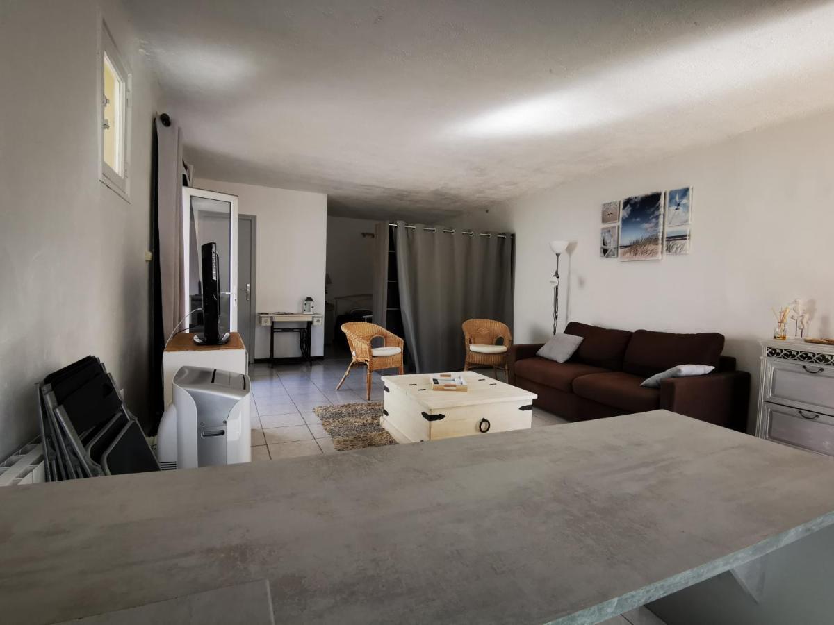 Appart Dans Maison Au Calme "Les Charmettes" Apartamento Vedène Exterior foto